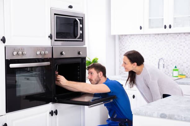 Riparazione forno con cliente a Lecco - Punto Riparazioni